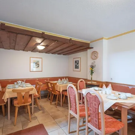 Alojamento de Acomodação e Pequeno-almoço Gaesteheim Auwitsch 3*